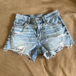 American Eagle 90’s Boyfriend Jean Shorts